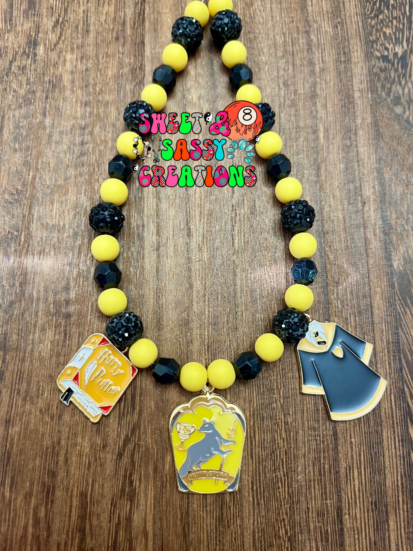 OOAK 💛🖤 necklace (please leave size in notes at checkout)