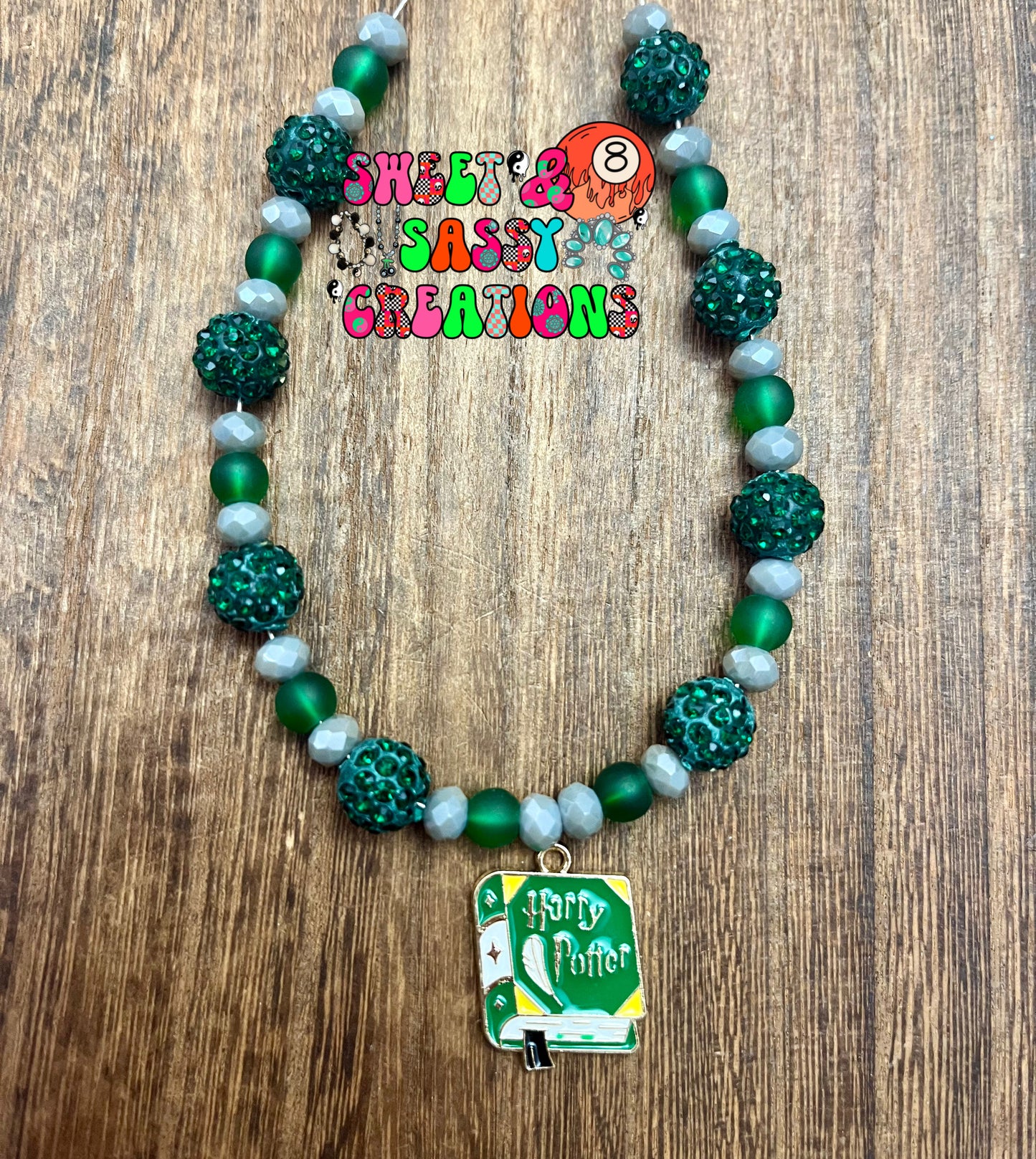 💚🖤 House (please leave size in notes at checkout)
